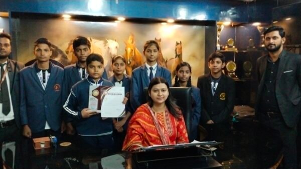 आरा के छात्र को हिंदी बालश्रेष्ठ सम्मान से हिंदी विकास संस्थान, दिल्ली के द्वारा किया गया सम्मानित